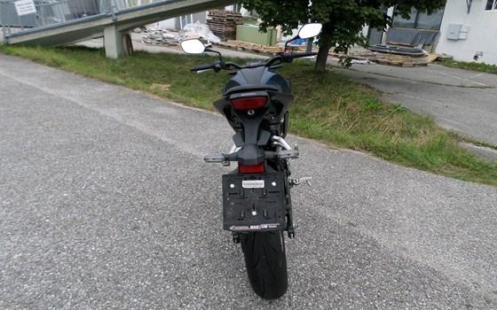 Gebrauchtmotorrad Honda CB125R - Bild 4 Gebrauchtmotorrad Honda CB125R - Bild 4