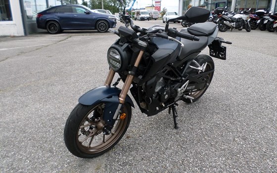 Gebrauchtmotorrad Honda CB125R - Bild 7