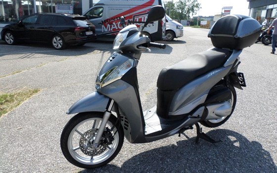 Gebrauchtmotorrad Honda SH300i - Bild 7