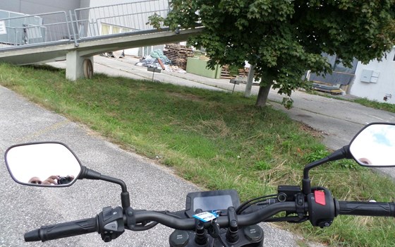 Gebrauchtmotorrad Honda CB125R - Bild 10 Gebrauchtmotorrad Honda CB125R - Bild 10