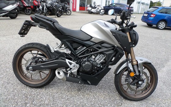 Gebrauchtmotorrad Honda CB125R - Bild 2