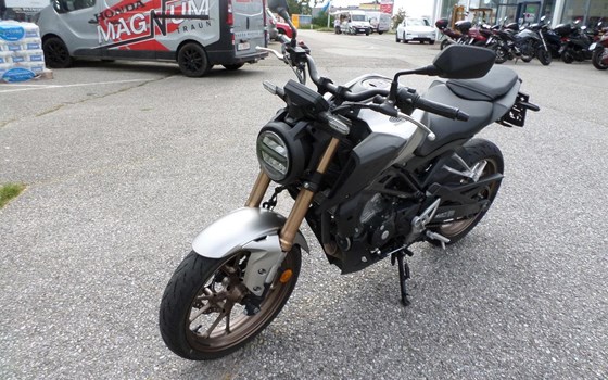 Gebrauchtmotorrad Honda CB125R - Bild 7 Gebrauchtmotorrad Honda CB125R - Bild 7