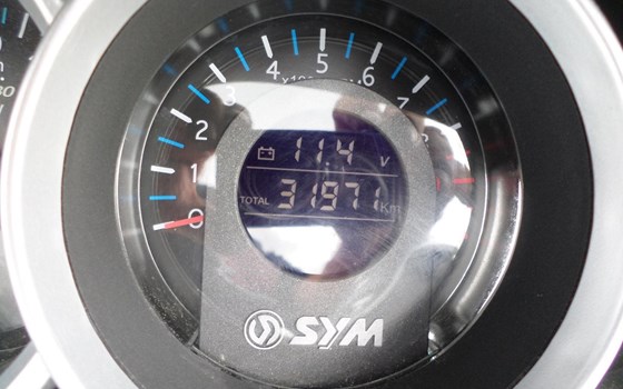 Gebrauchtmotorrad Sym GTS 300i - Bild 10