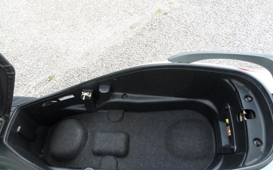 Gebrauchtmotorrad Sym GTS 300i - Bild 12