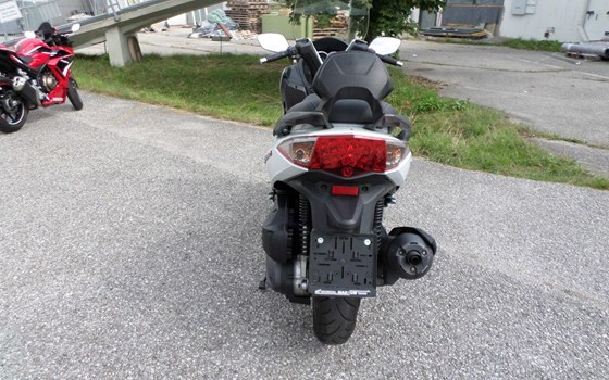 Gebrauchtmotorrad Sym GTS 300i - Bild 4