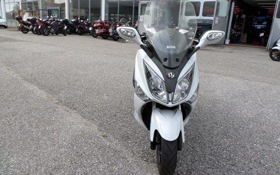 Gebrauchtmotorrad Sym GTS 300i - Bild 8 Gebrauchtmotorrad Sym GTS 300i - Bild 8