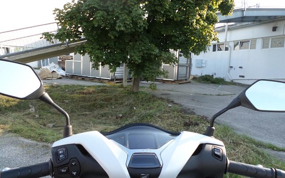 Gebrauchtmotorrad Honda SH125i - Bild 10 Gebrauchtmotorrad Honda SH125i - Bild 10