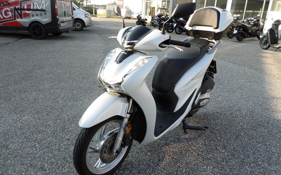 Gebrauchtmotorrad Honda SH125i - Bild 7 Gebrauchtmotorrad Honda SH125i - Bild 7