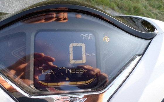 Gebrauchtmotorrad Honda SH125i - Bild 9 Gebrauchtmotorrad Honda SH125i - Bild 9