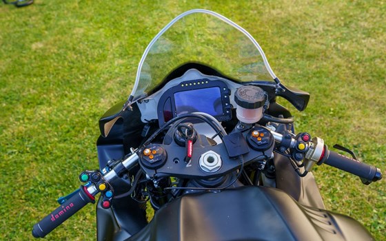 Gebrauchtmotorrad Yamaha R6 RACE - Bild 12 Gebrauchtmotorrad Yamaha R6 RACE - Bild 12