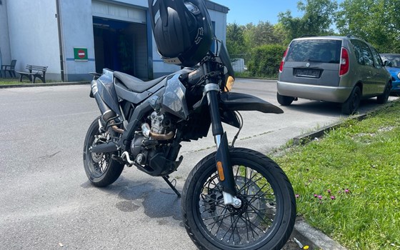 Gebrauchtmotorrad Malaguti XSM 125 Supermoto - Bild 1 Gebrauchtmotorrad Malaguti XSM 125 Supermoto - Bild 1