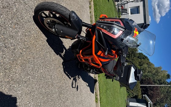 Gebrauchtmotorrad KTM 1290 Super Adventure - Bild 1 Gebrauchtmotorrad KTM 1290 Super Adventure - Bild 1