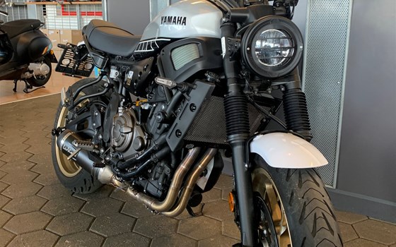 Gebrauchtmotorrad Yamaha XSR700 Legacy - Bild 2 Gebrauchtmotorrad Yamaha XSR700 Legacy - Bild 2