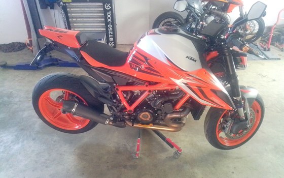 Gebrauchtmotorrad KTM 1290 Super Duke R EVO - Bild 5 Gebrauchtmotorrad KTM 1290 Super Duke R EVO - Bild 5