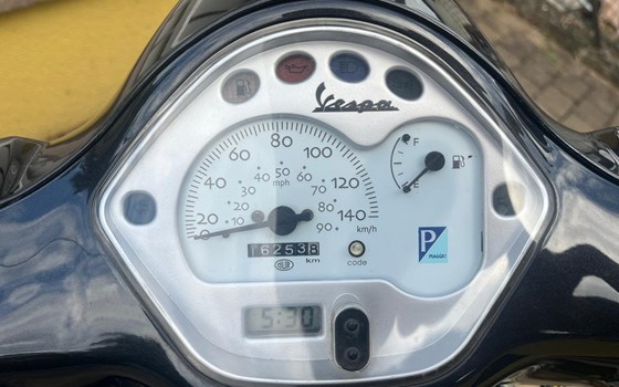 Gebrauchtmotorrad Vespa LX 125 - Bild 5 Gebrauchtmotorrad Vespa LX 125 - Bild 5