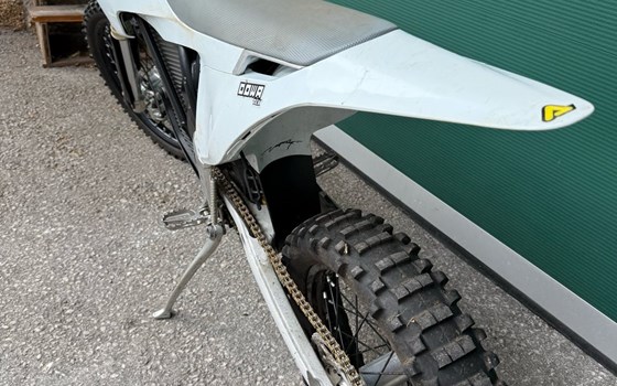 Gebrauchtmotorrad Stark Future Varg MX - Bild 5 Gebrauchtmotorrad Stark Future Varg MX - Bild 5