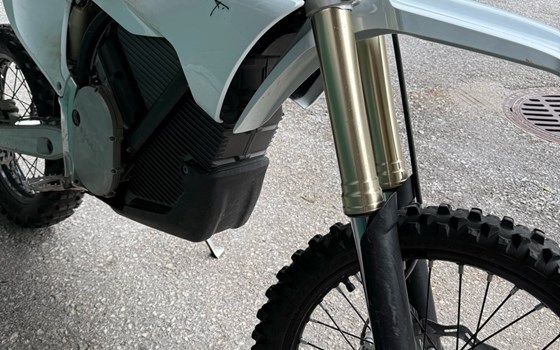 Gebrauchtmotorrad Stark Future Varg MX - Bild 9 Gebrauchtmotorrad Stark Future Varg MX - Bild 9