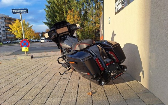 Neufahrzeug Harley-Davidson CVO Street Glide FLHXSE - Bild 4
