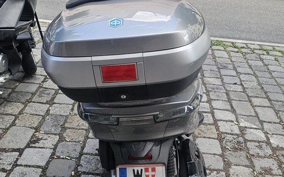 Gebrauchtmotorrad Piaggio X10 350 i.e. - Bild 2 Gebrauchtmotorrad Piaggio X10 350 i.e. - Bild 2