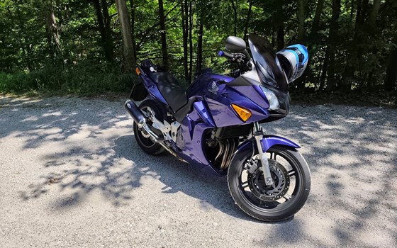 Gebrauchtmotorrad Honda CBF 600 S - Bild 1 Gebrauchtmotorrad Honda CBF 600 S - Bild 1