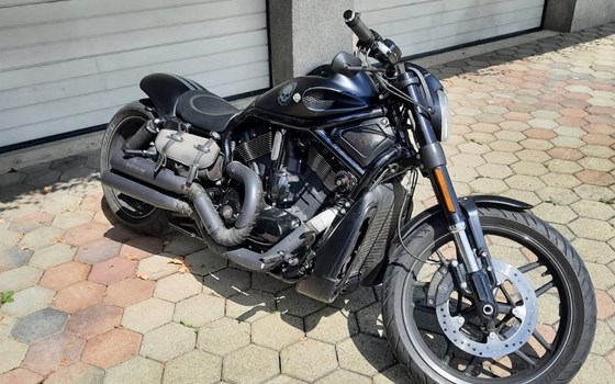 Gebrauchtmotorrad Harley-Davidson V-Rod Night Rod VRSCD - Bild 1 Gebrauchtmotorrad Harley-Davidson V-Rod Night Rod VRSCD - Bild 1