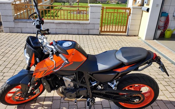 Gebrauchtmotorrad KTM 690 Duke - Bild 1 Gebrauchtmotorrad KTM 690 Duke - Bild 1