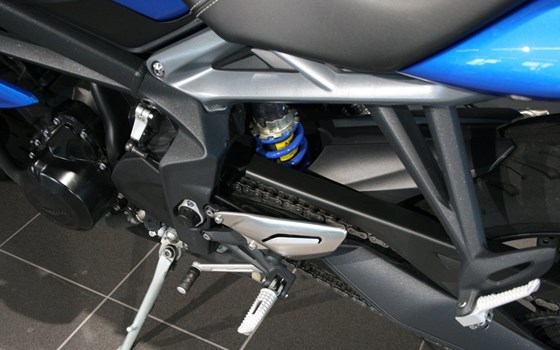 Gebrauchtmotorrad Triumph Street Triple - Bild 9