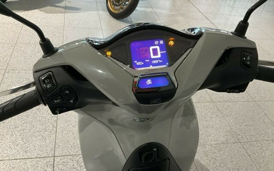 Gebrauchtmotorrad Honda SH125i - Bild 5