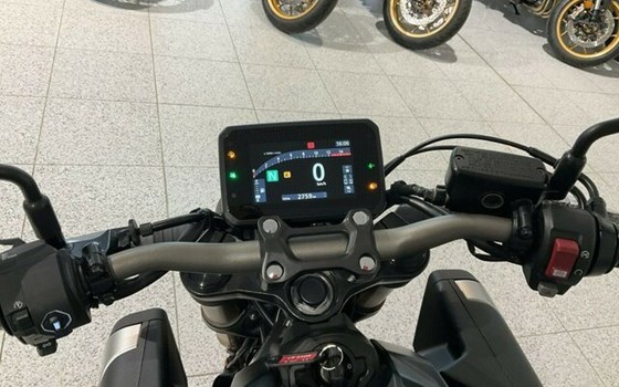 Gebrauchtmotorrad Honda CB650R E-Clutch - Bild 5