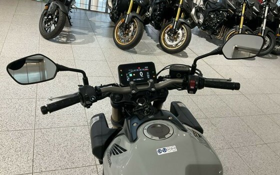 Gebrauchtmotorrad Honda CB650R E-Clutch - Bild 6