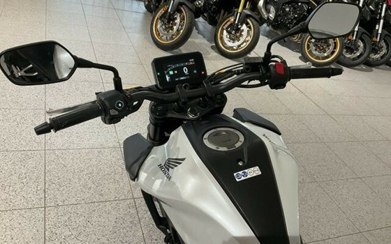 Gebrauchtmotorrad Honda CB125R - Bild 6