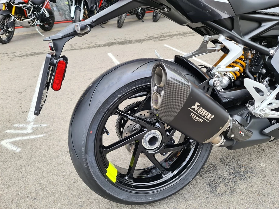 Angebot Triumph Speed Triple 1200 RX Bild 2: Angebot Triumph Speed Triple 1200 RX
