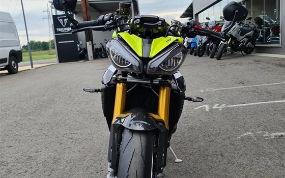 Neufahrzeug Triumph Speed Triple 1200 RX - Bild 4 Neufahrzeug Triumph Speed Triple 1200 RX - Bild 4