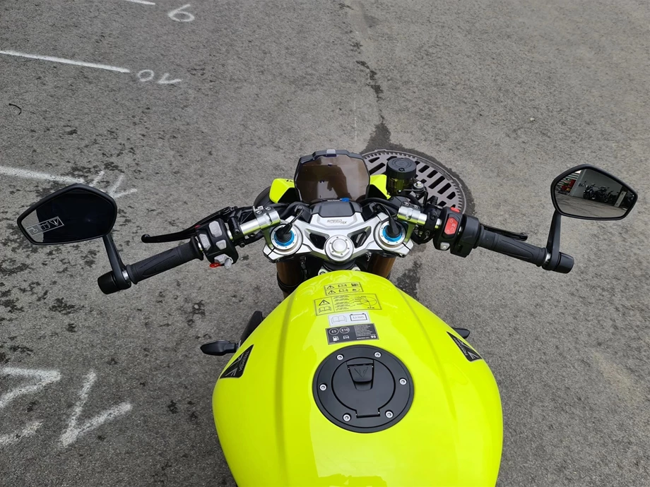 Angebot Triumph Speed Triple 1200 RX Bild 7: Angebot Triumph Speed Triple 1200 RX