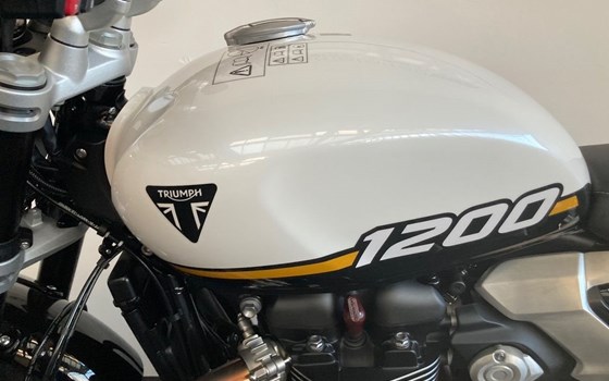 Gebrauchtmotorrad Triumph Speed Twin 1200 - Bild 12 Gebrauchtmotorrad Triumph Speed Twin 1200 - Bild 12