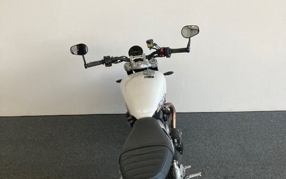 Gebrauchtmotorrad Triumph Speed Twin 1200 - Bild 6 Gebrauchtmotorrad Triumph Speed Twin 1200 - Bild 6