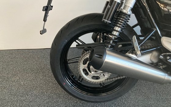 Gebrauchtmotorrad Triumph Speed Twin 1200 - Bild 11 Gebrauchtmotorrad Triumph Speed Twin 1200 - Bild 11