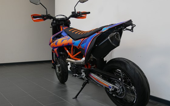 Neufahrzeug KTM 690 SMC R - Bild 7