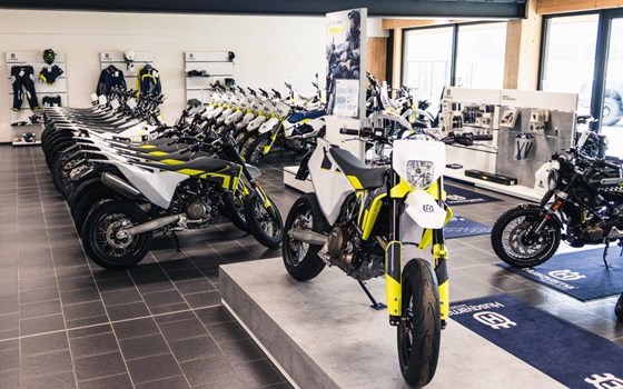 Neufahrzeug KTM 690 SMC R - Bild 20