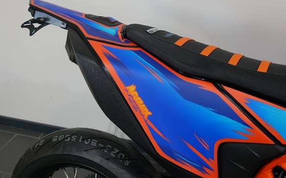 Neufahrzeug KTM 690 SMC R - Bild 13