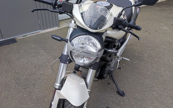 Gebrauchtmotorrad Ducati Monster 696 - Bild 3 Gebrauchtmotorrad Ducati Monster 696 - Bild 3