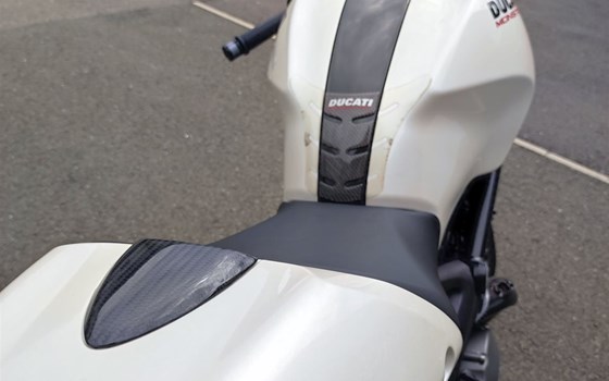 Gebrauchtmotorrad Ducati Monster 696 - Bild 7 Gebrauchtmotorrad Ducati Monster 696 - Bild 7