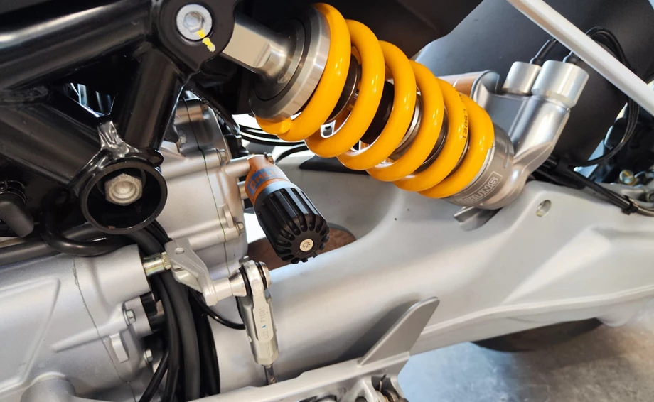 Angebot Moto Guzzi V100 Mandello S Bild 3: Angebot Moto Guzzi V100 Mandello S