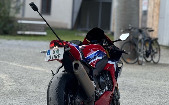 Gebrauchtmotorrad Honda CBR1000RR-R Fireblade SP - Bild 7 Gebrauchtmotorrad Honda CBR1000RR-R Fireblade SP - Bild 7