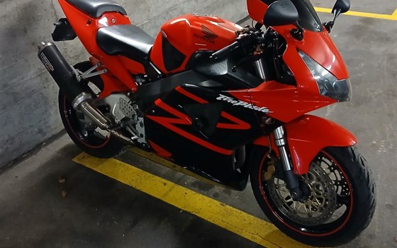 Offerta Honda CBR 900 RR Fireblade - Immagine 1