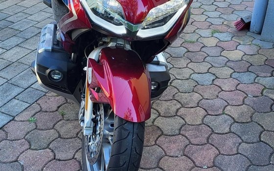 Gebrauchtmotorrad Honda GL 1800 Goldwing Tour DCT - Bild 1 Gebrauchtmotorrad Honda GL 1800 Goldwing Tour DCT - Bild 1