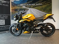 Gebrauchtmotorrad Triumph Street Triple 765 RS Vorführer "Triumph Kurvenausklang 2025" Angebotspreis sichern bis zum 27.09.2025