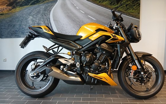 Gebrauchtmotorrad Triumph Street Triple 765 RS - Bild 1
