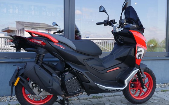 Gebrauchtmotorrad Aprilia SR GT Sport 200 - Bild 4