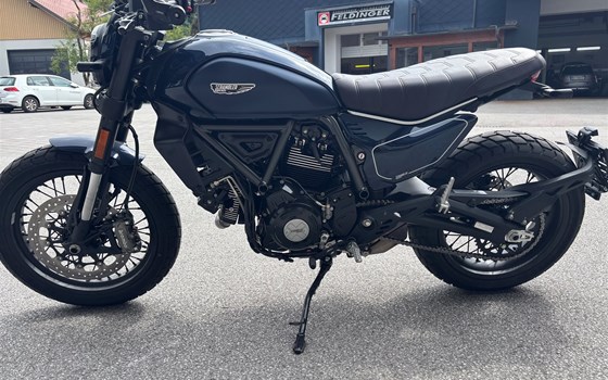 Gebrauchtmotorrad Ducati Scrambler Nightshift - Bild 2 Gebrauchtmotorrad Ducati Scrambler Nightshift - Bild 2
